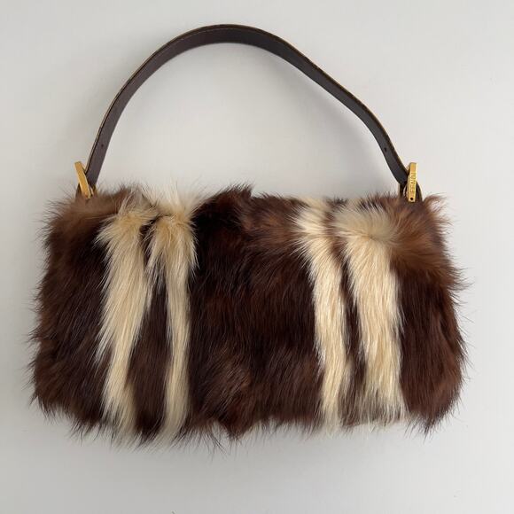 Vintage Fendi Skunk Fur Baguette - Picture 4 of 10